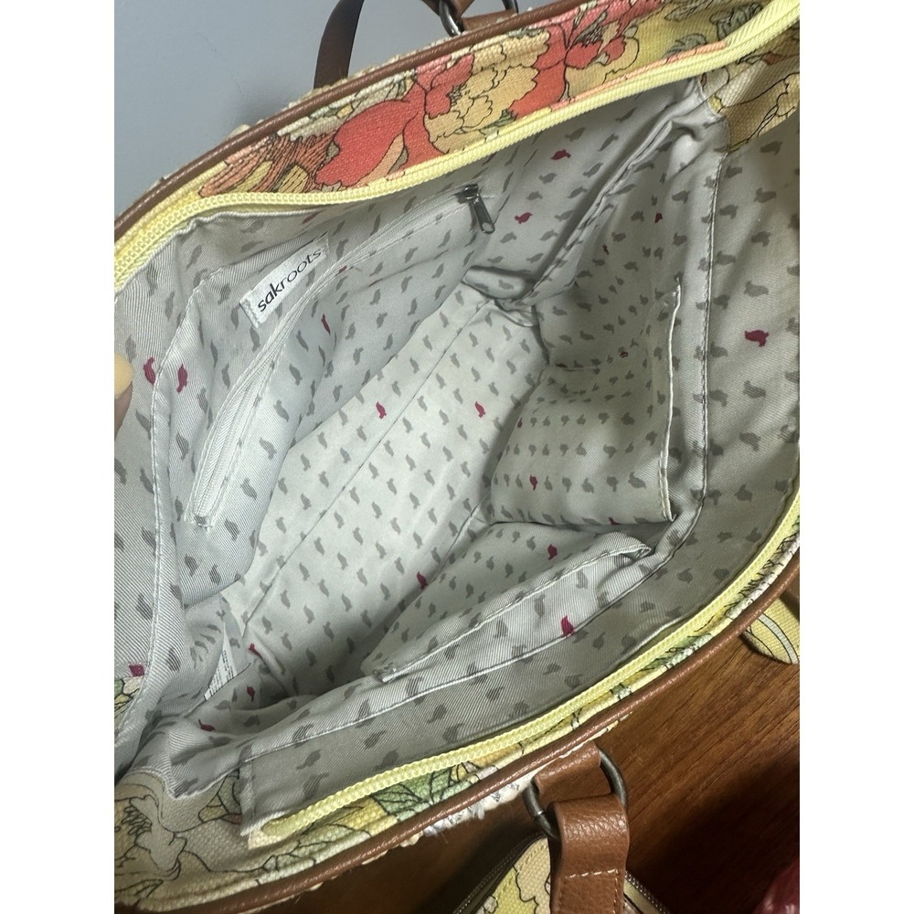 SAKROOTS Meadow Sunlight Tote With Wallet And Makeup Bag - Picture 5 of 12